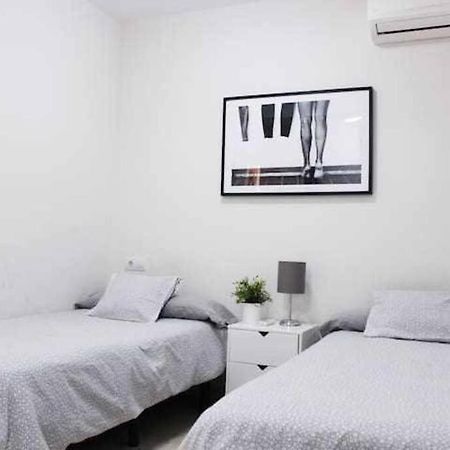 Best Location Apartment In Marbella. Beachfront!! 외부 사진