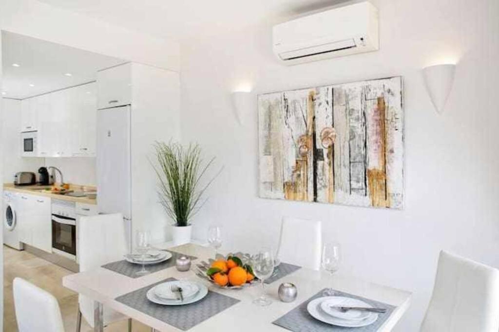 Best Location Apartment In Marbella. Beachfront!! 외부 사진